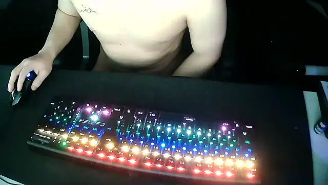 solooboy18 online show from December 2025 07:26:01 PM