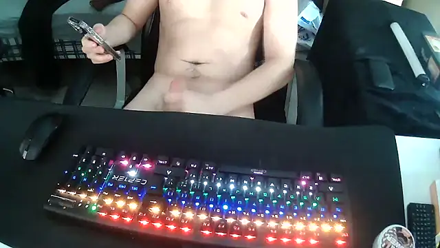 solooboy18 online show from September 2025 02:45:01 PM