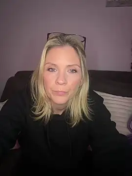 Lexi-Lux-X online show from January 2026 12:37:02 AM