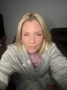 Lexi-Lux-X online show from October 2025 01:57:01 AM