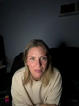 Lexi-Lux-X online show from September 2025 01:44:01 AM