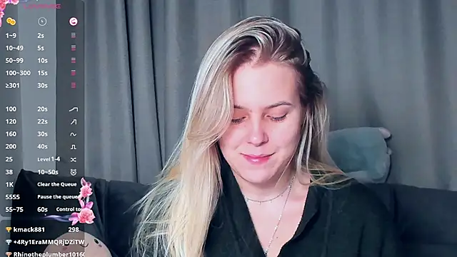 AngelAnty online show from November 2025 01:10:02 PM