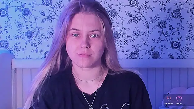 Snapshot of AngelAnty chatting on May 2026 07:35:01 PM AngelAnty online show from May 2026 07:35:01 PM