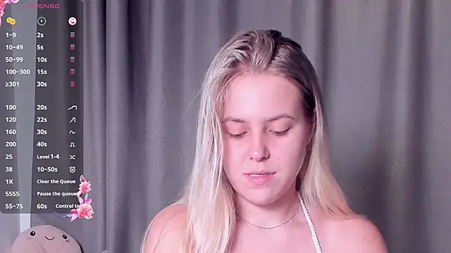 Snapshot of AngelAnty chatting on September 2025 03:15:02 PM AngelAnty online show from September 2025 03:15:02 PM