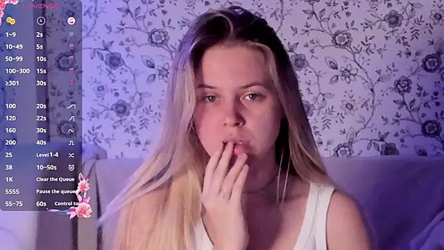 AngelAnty online show from December 2025 02:09:01 PM