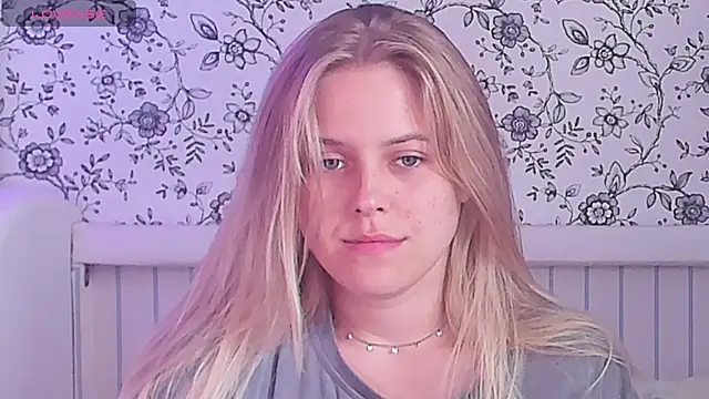 Snapshot of AngelAnty chatting on July 2026 10:12:01 AM AngelAnty online show from July 2026 10:12:01 AM