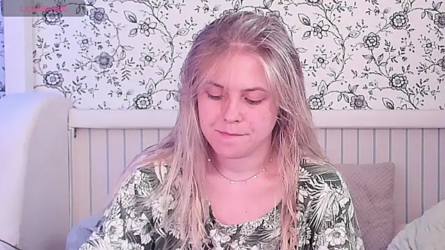 Snapshot of AngelAnty chatting on June 2026 05:01:01 PM AngelAnty online show from June 2026 05:01:01 PM