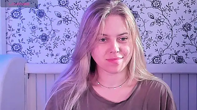 Snapshot of AngelAnty chatting on July 2026 03:34:02 PM AngelAnty online show from July 2026 03:34:02 PM