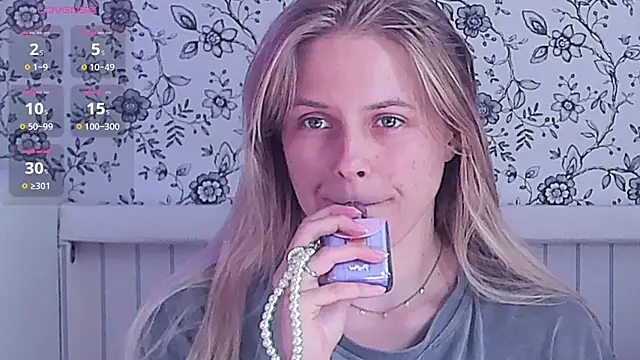 Snapshot of AngelAnty chatting on July 2026 01:07:02 PM AngelAnty online show from July 2026 01:07:02 PM