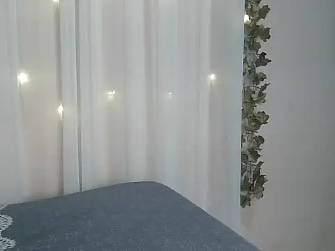 Snapshot of angelainparis28 chatting on November 2025 05:00:01 AM angelainparis28 online show from November 2025 05:00:01 AM