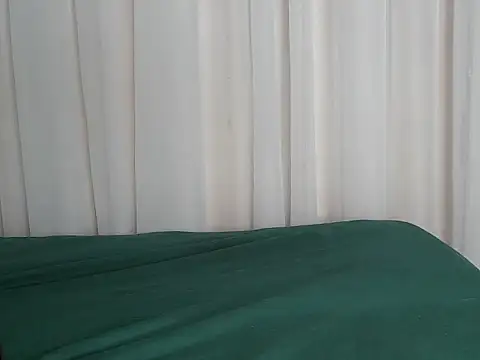 Snapshot of angelainparis28 chatting on November 2025 05:07:01 AM angelainparis28 online show from November 2025 05:07:01 AM