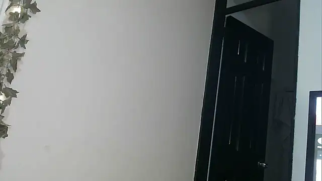 Snapshot of angelainparis28 chatting on November 2025 06:39:01 AM angelainparis28 online show from November 2025 06:39:01 AM