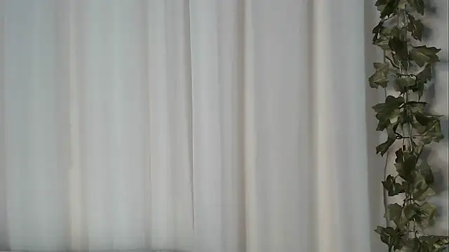 Snapshot of angelainparis28 chatting on November 2025 06:39:01 AM angelainparis28 online show from November 2025 06:39:01 AM