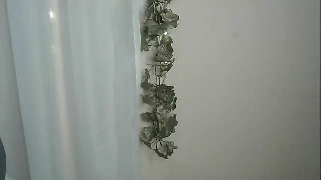 Snapshot of angelainparis28 chatting on November 2025 04:56:02 AM angelainparis28 online show from November 2025 04:56:02 AM