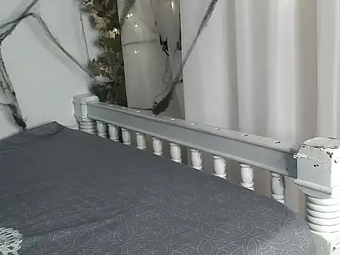 Snapshot of angelainparis28 chatting on October 2025 05:26:01 AM angelainparis28 online show from October 2025 05:26:01 AM