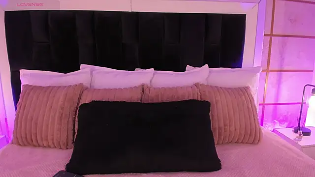 GretaVelvet online show from February 2026 07:55:02 PM