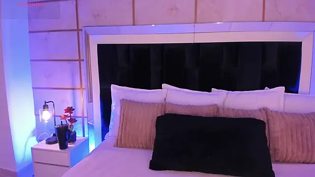 GretaVelvet online show from February 2026 07:34:01 PM