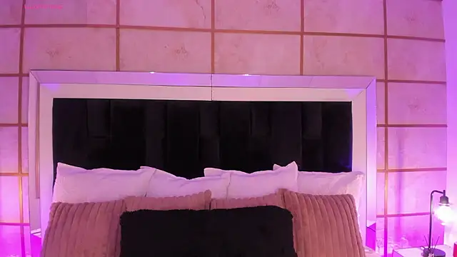 GretaVelvet online show from February 2026 08:17:02 PM