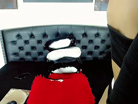 Sasha - online show from October 2025 03:22:02 PM