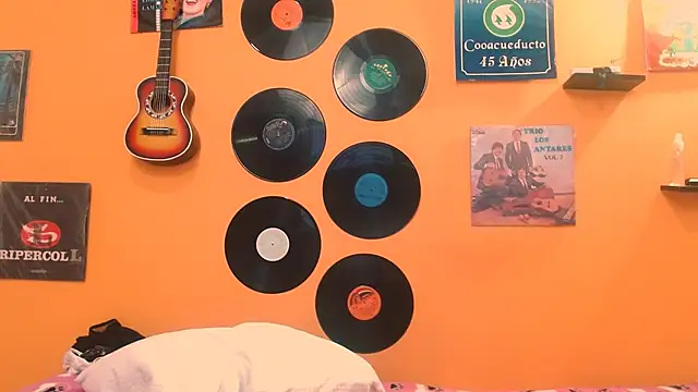 meisevil77 online show from November 2025 02:26:02 AM