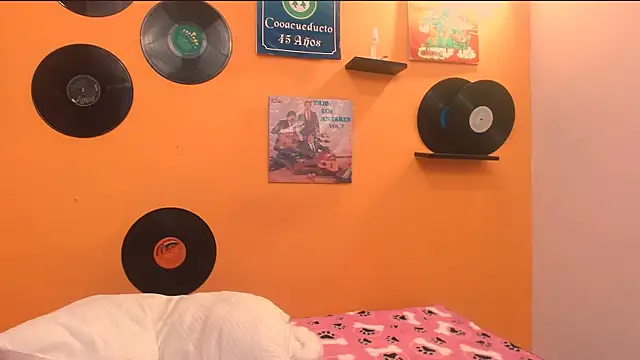 Snapshot of meisevil77 chatting on December 2025 02:26:01 AM meisevil77 online show from December 2025 02:26:01 AM