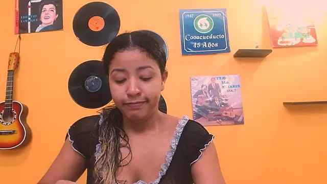 meisevil77 online show from October 2025 01:47:02 AM