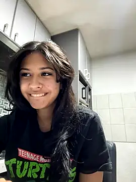 Snapshot of lynn9000 chatting on November 2025 05:19:02 AM lynn9000 online show from November 2025 05:19:02 AM