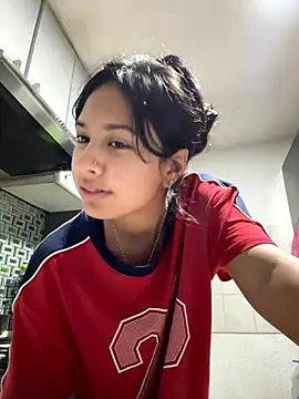 Snapshot of lynn9000 chatting on October 2025 03:29:02 AM lynn9000 online show from October 2025 03:29:02 AM