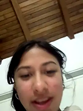 Snapshot of lynn9000 chatting on November 2025 04:13:01 AM lynn9000 online show from November 2025 04:13:01 AM