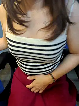 Bee sweet online show from April 2026 09:54:01 PM