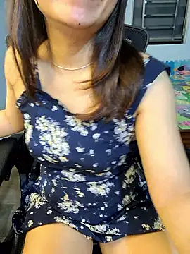 Bee sweet online show from April 2026 10:23:02 PM