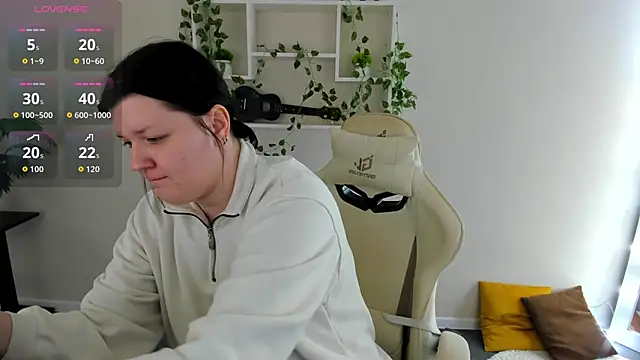 Michele Greenn online show from November 2025 01:20:01 AM