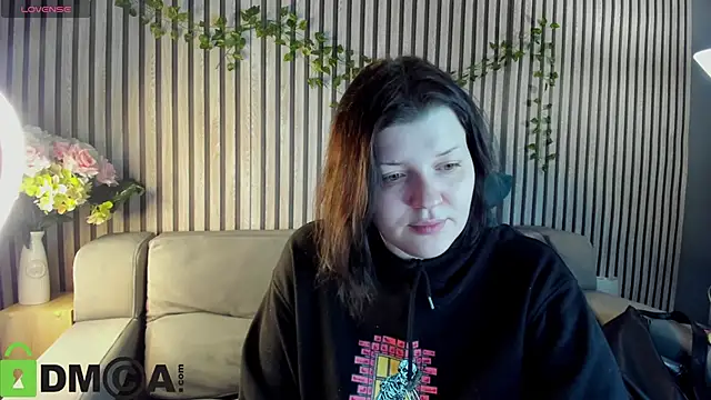 Michele Greenn online show from December 2025 12:55:01 AM