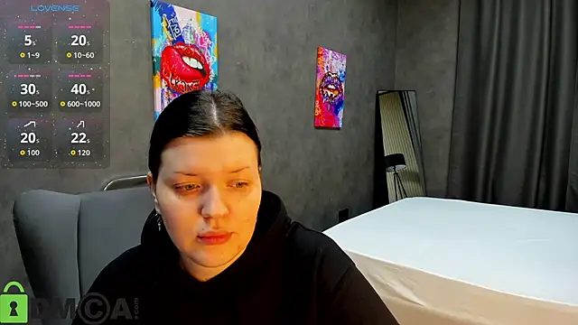 Michele Greenn online show from October 2025 01:04:02 AM