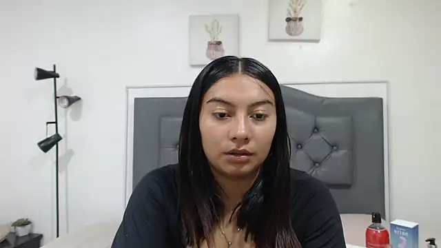 Janne  online show from December 2025 12:15:02 AM