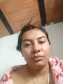 Janne  online show from October 2025 12:25:02 PM