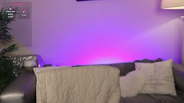 Snapshot of NovaHollisx chatting on October 2025 06:23:02 AM NovaHollisx online show from October 2025 06:23:02 AM