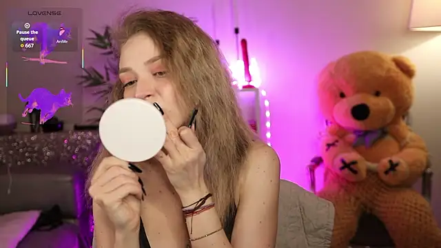 Snapshot of NovaHollisx chatting on February 2026 04:55:01 AM NovaHollisx online show from February 2026 04:55:01 AM