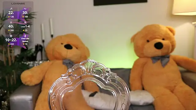 Snapshot of NovaHollisx chatting on December 2025 03:51:01 AM NovaHollisx online show from December 2025 03:51:01 AM