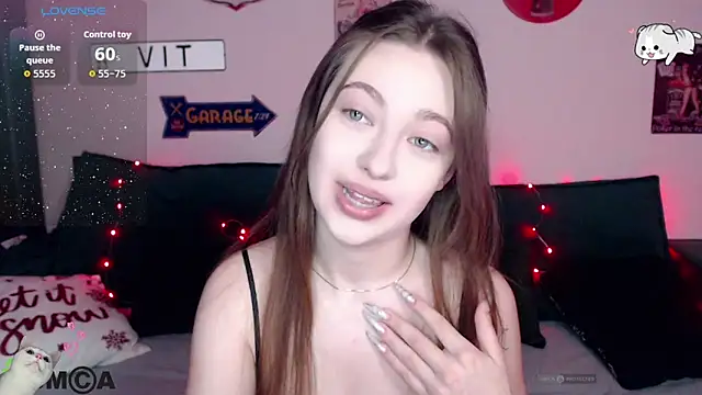 AmourLily online show from December 2025 09:00:01 AM