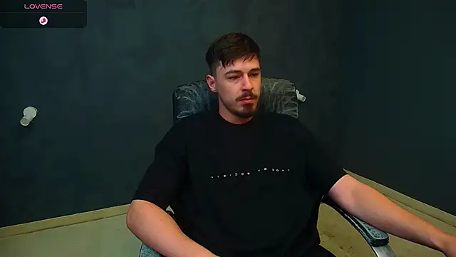 EnzoRace online show from November 2025 05:45:02 AM