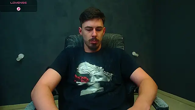 EnzoRace online show from November 2025 05:52:02 AM