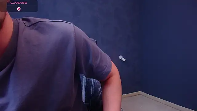 EnzoRace online show from November 2025 05:51:01 AM