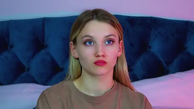 StacyEvances online show from April 2026 06:04:02 AM