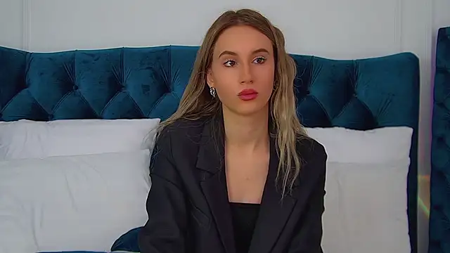 Snapshot of VictoriaHopsons chatting on November 2025 06:17:02 AM VictoriaHopsons online show from November 2025 06:17:02 AM