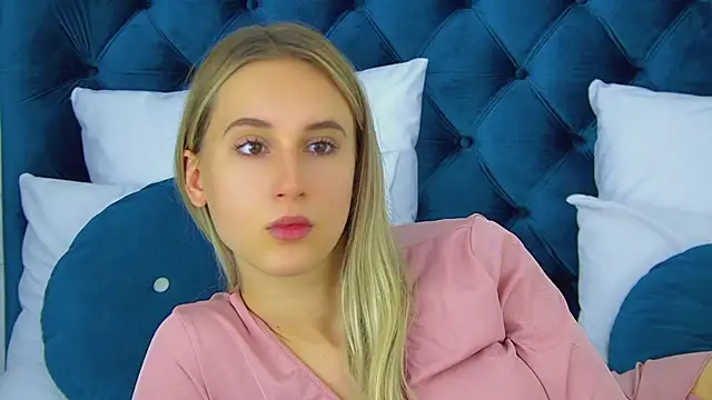 Snapshot of VictoriaHopsons chatting on September 2025 06:40:02 AM VictoriaHopsons online show from September 2025 06:40:02 AM