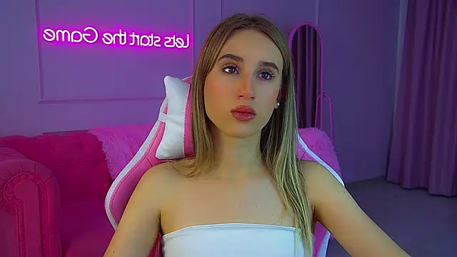 Snapshot of VictoriaHopsons chatting on November 2025 06:07:01 AM VictoriaHopsons online show from November 2025 06:07:01 AM