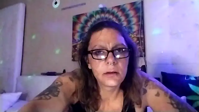 SparklesB1tch online show from April 2026 04:10:02 AM