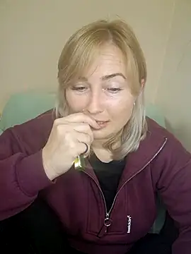 Xseniy online show from October 2025 07:37:02 PM