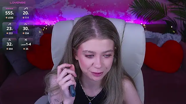 SandyLayy online show from June 2026 01:33:02 PM